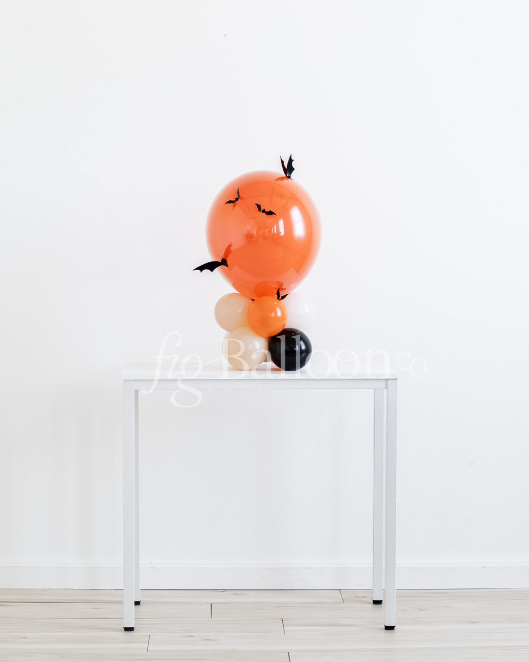 Mini Bats Tabletop Balloon Stack!