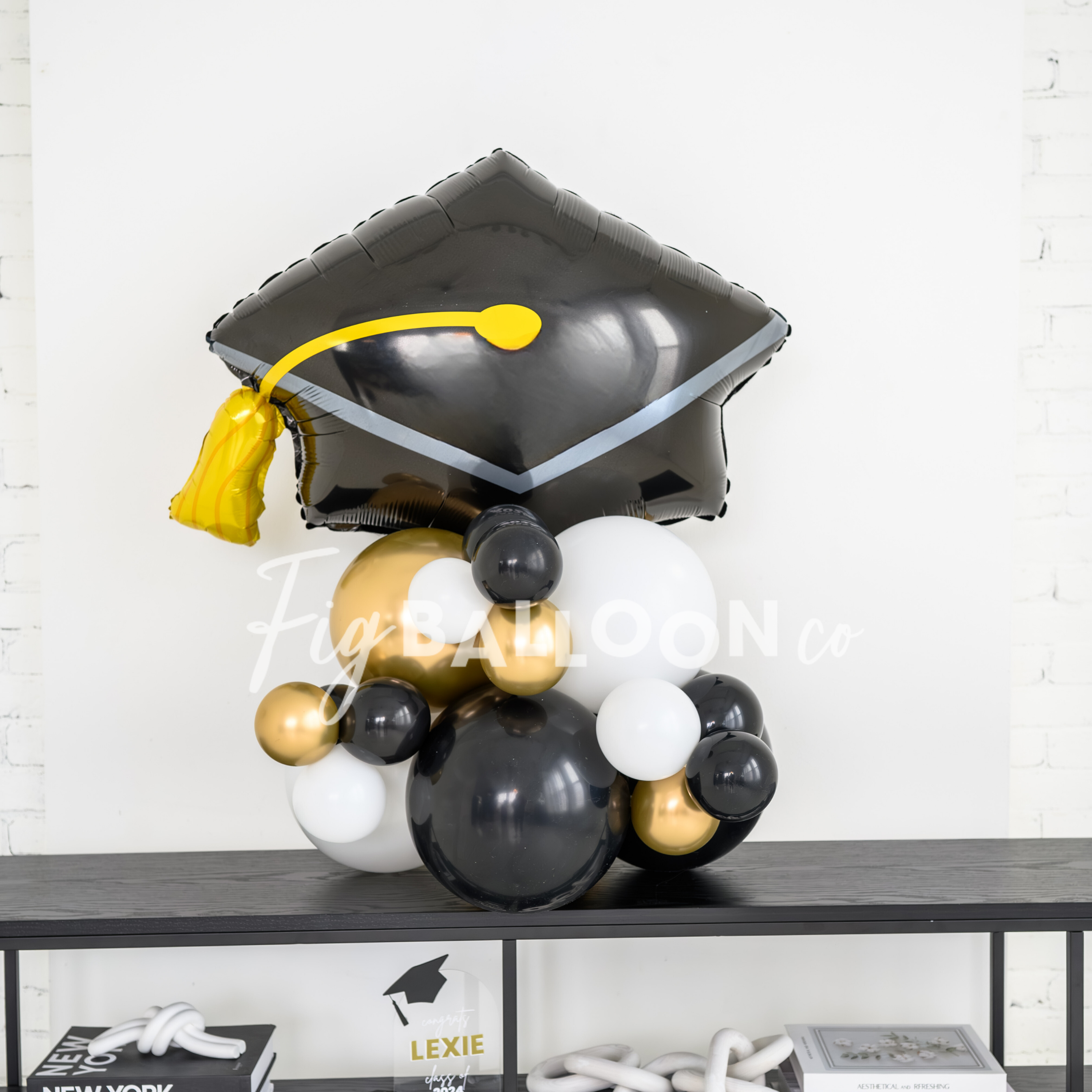 Customizable Grad Cap Balloon Stack – Fig Balloon Co.