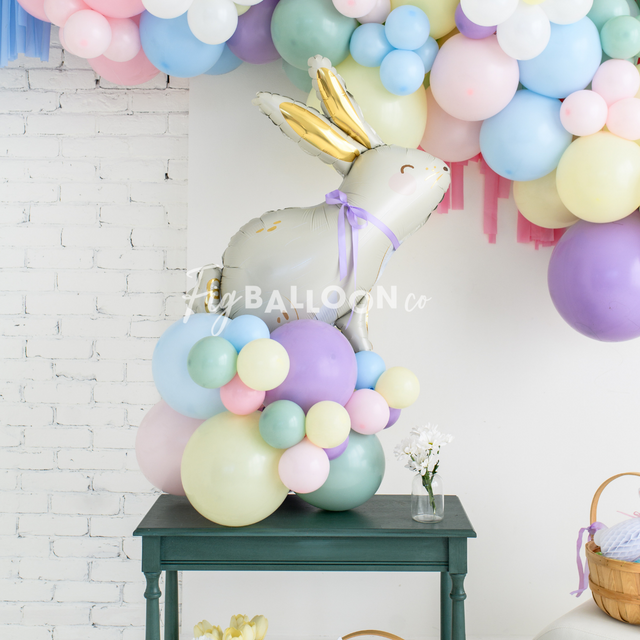 Easter Bunny Tabletop Balloon Cluster