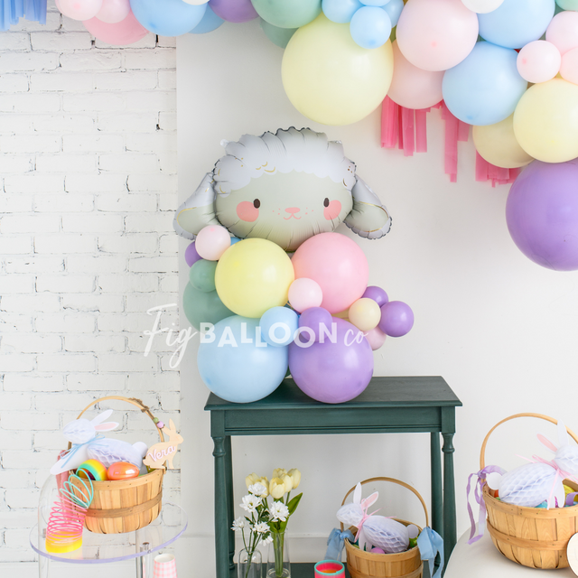 Spring Lamb Tabletop Balloon Cluster