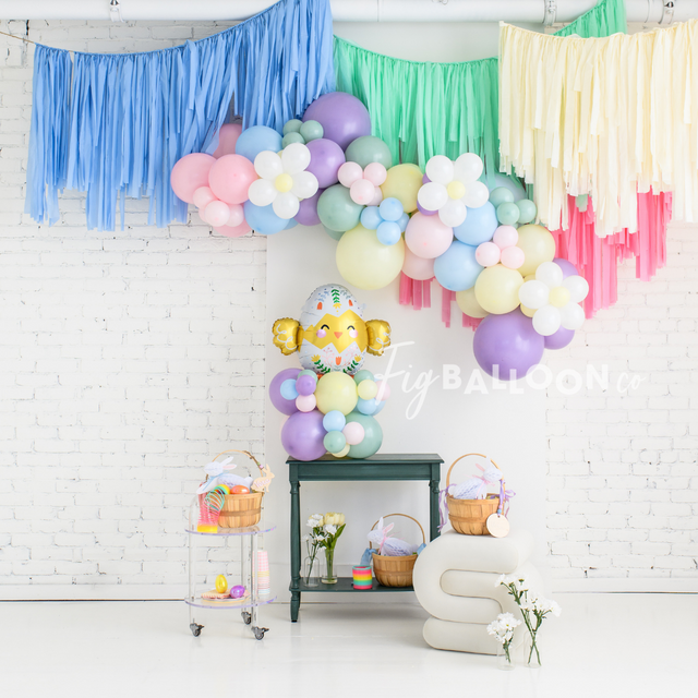 Spring Chick Tabletop Balloon Cluster