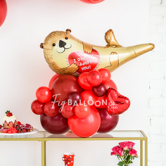 Valentines Otter Tabletop Balloon Cluster