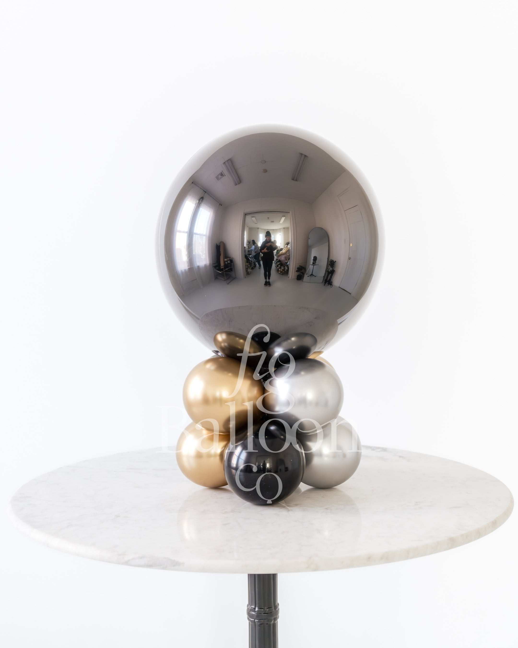 Stack Nior Customizable NYE Noir Tabletop Stack – Fig Balloon Co.