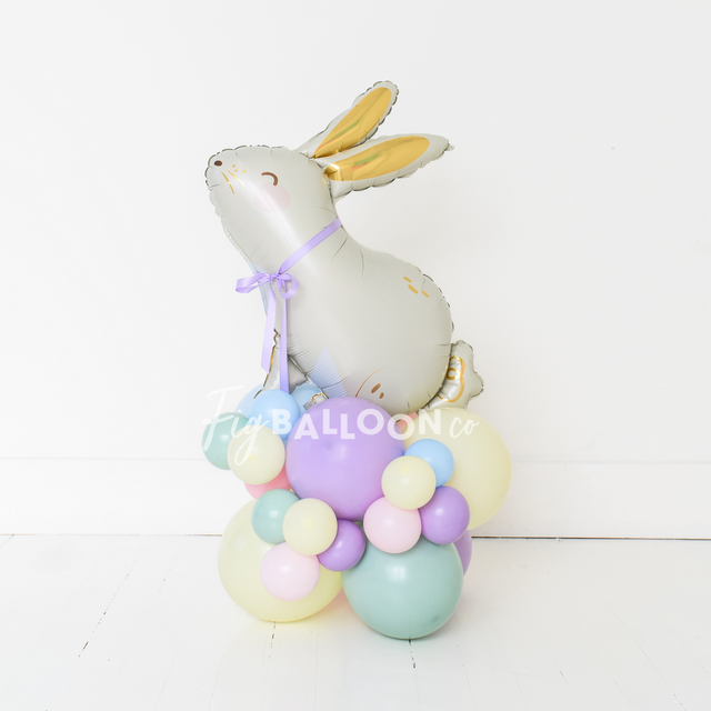 Easter Bunny Tabletop Balloon Cluster