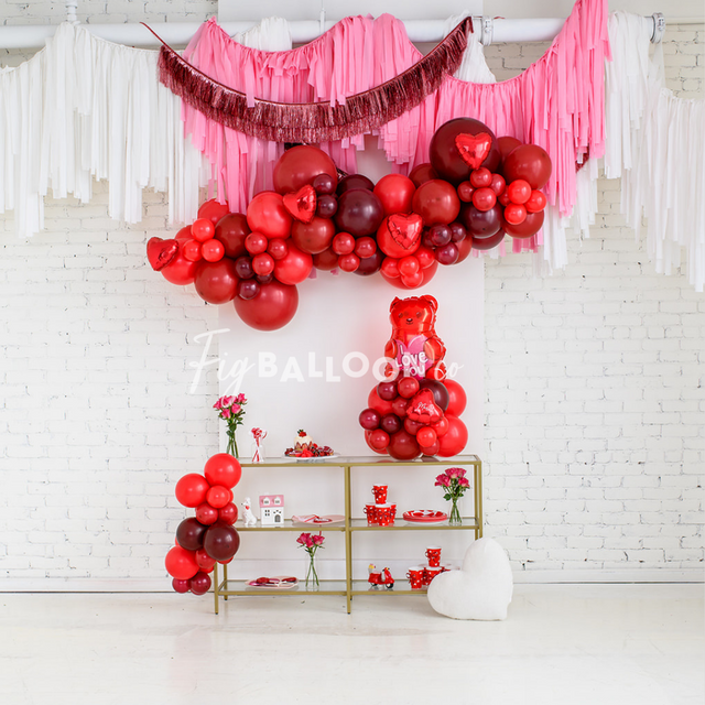 Valentines Gummy Bear Tabletop Balloon Cluster