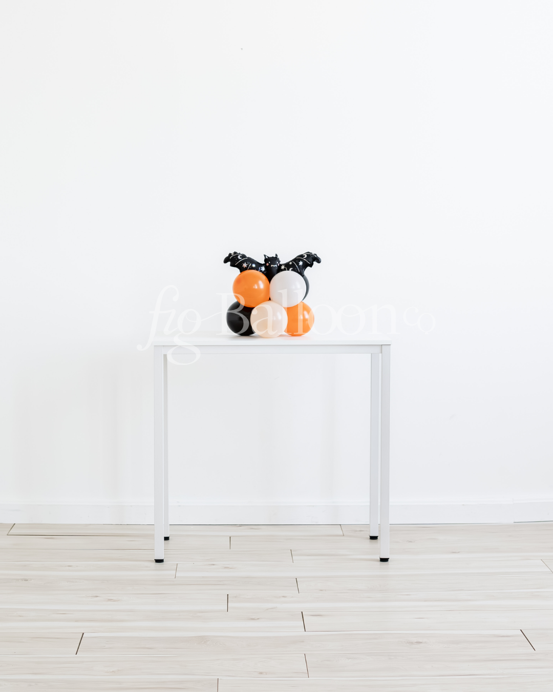 Bat Tabletop Balloon Stack!