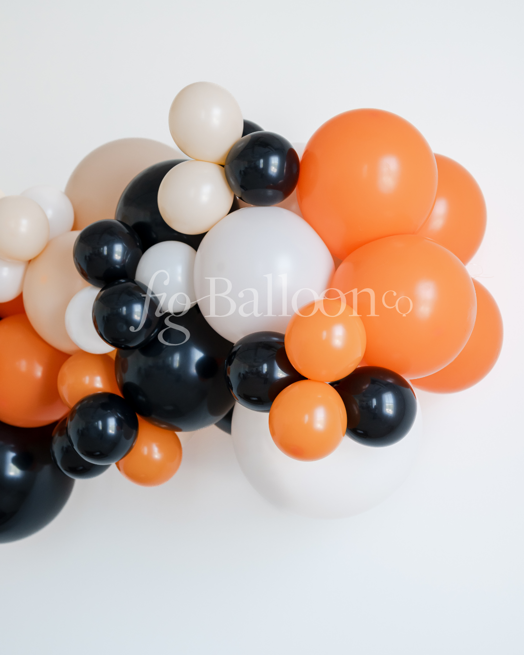 Classic Halloween Balloon Garland!