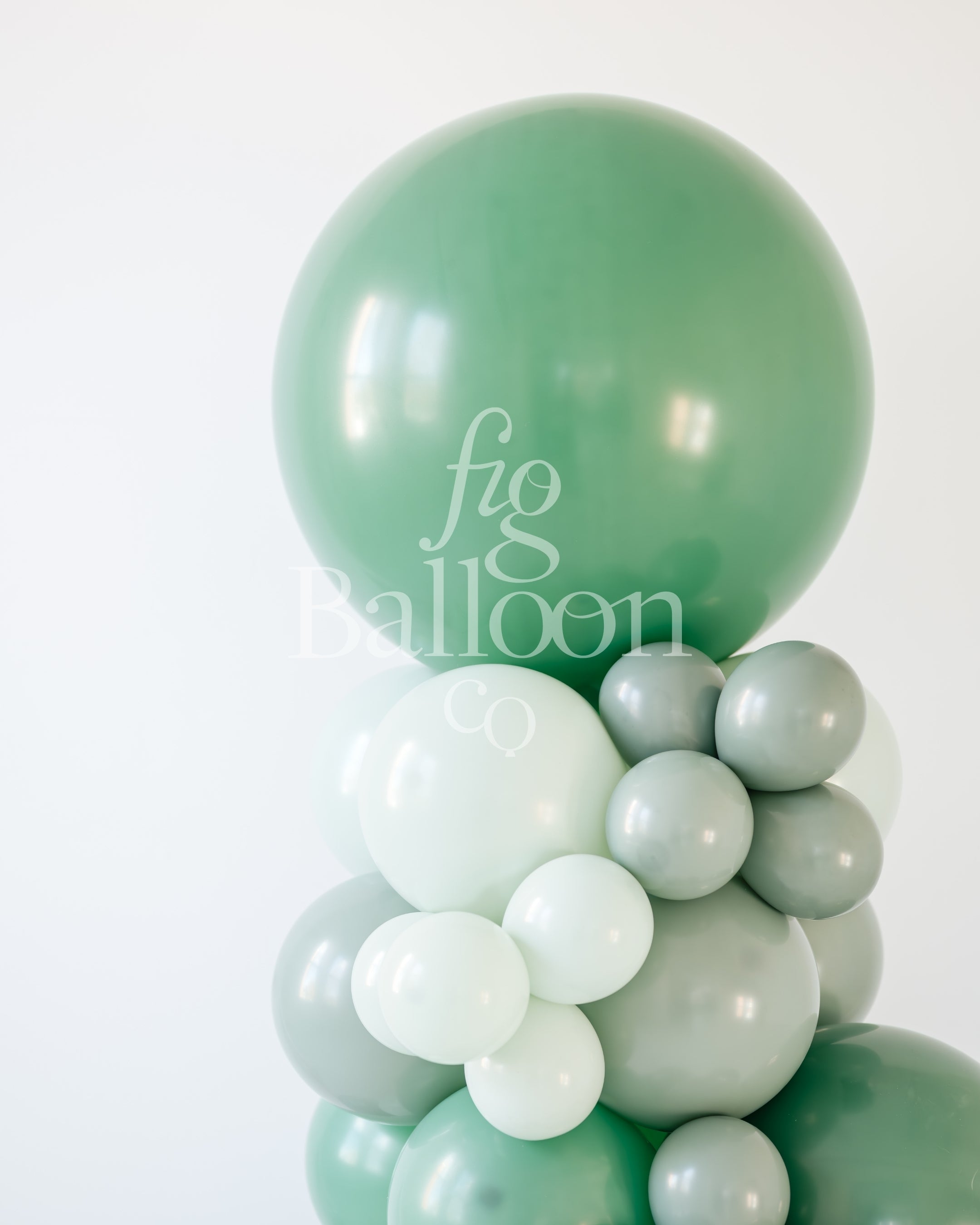 Evergreen Column with Jumbo Topper