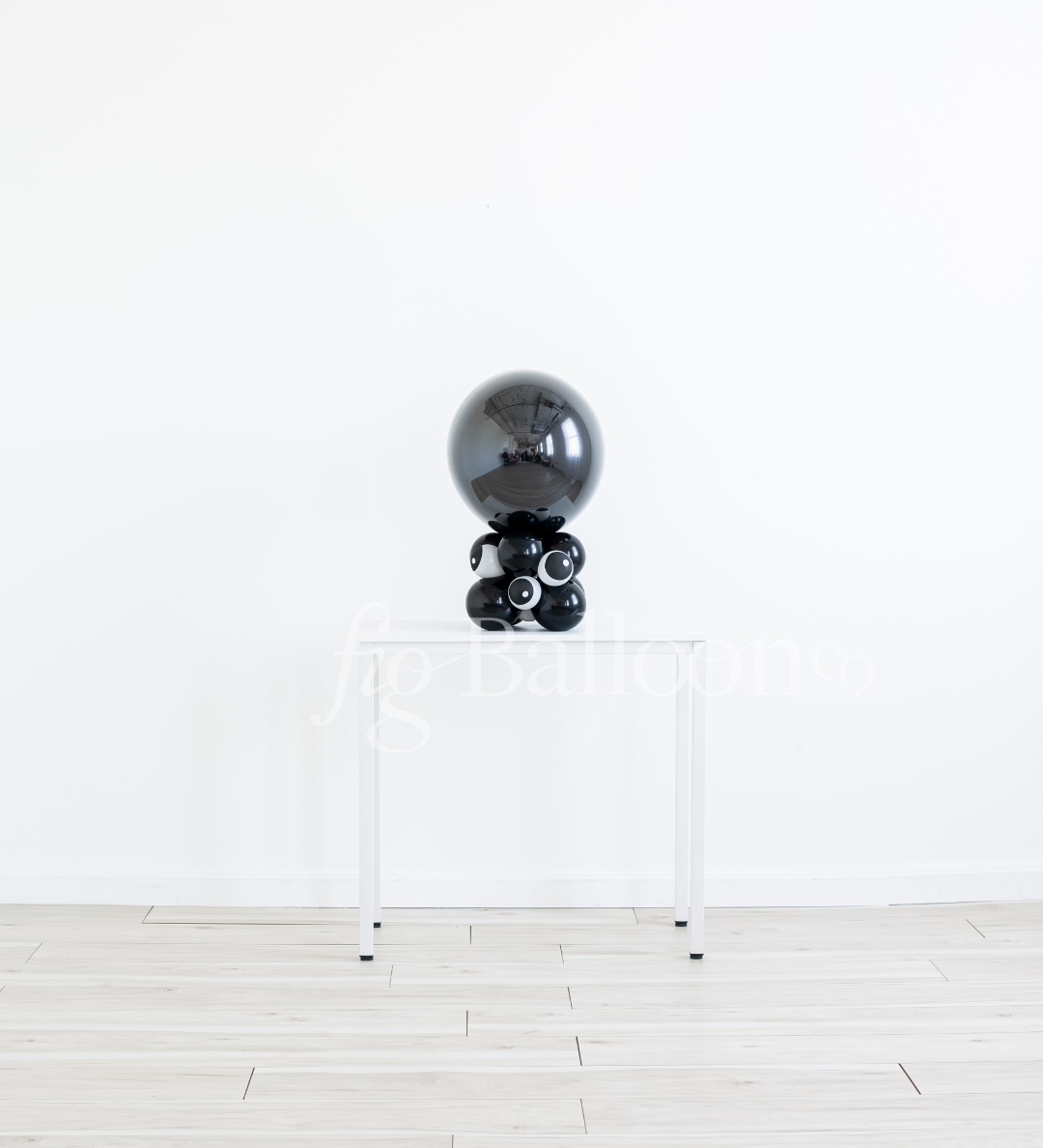 Eyeball Tabletop Balloon Stack!