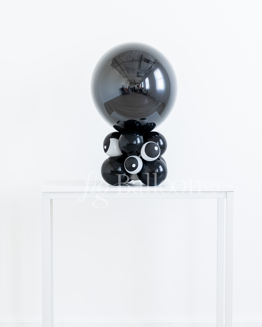 Eyeball Tabletop Balloon Stack!