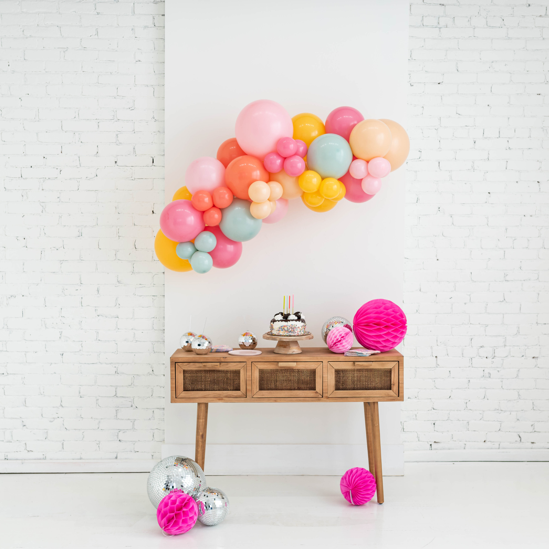 Fig Balloon Co four foot balloon garland