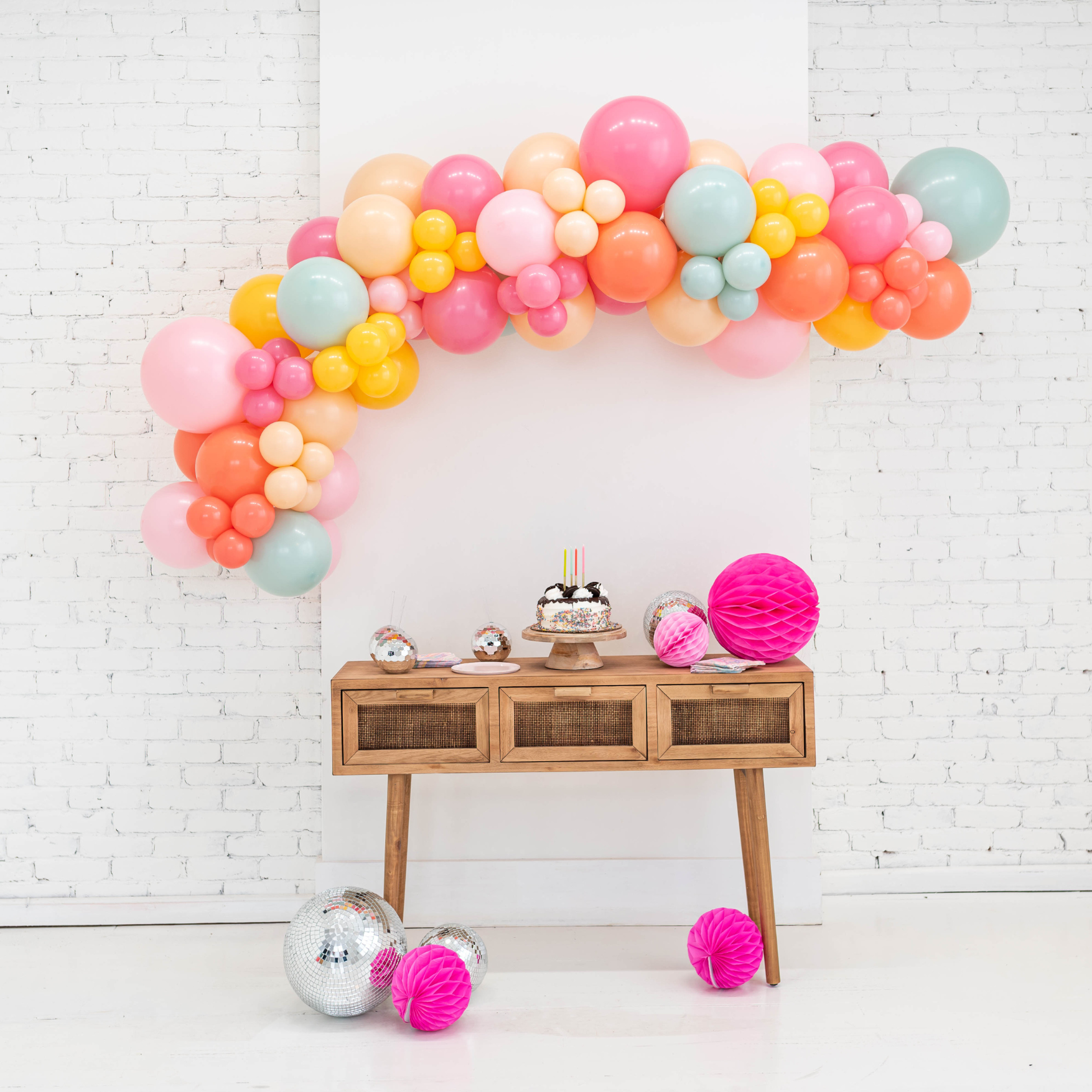 Fig Balloon Co eight foot balloon garland