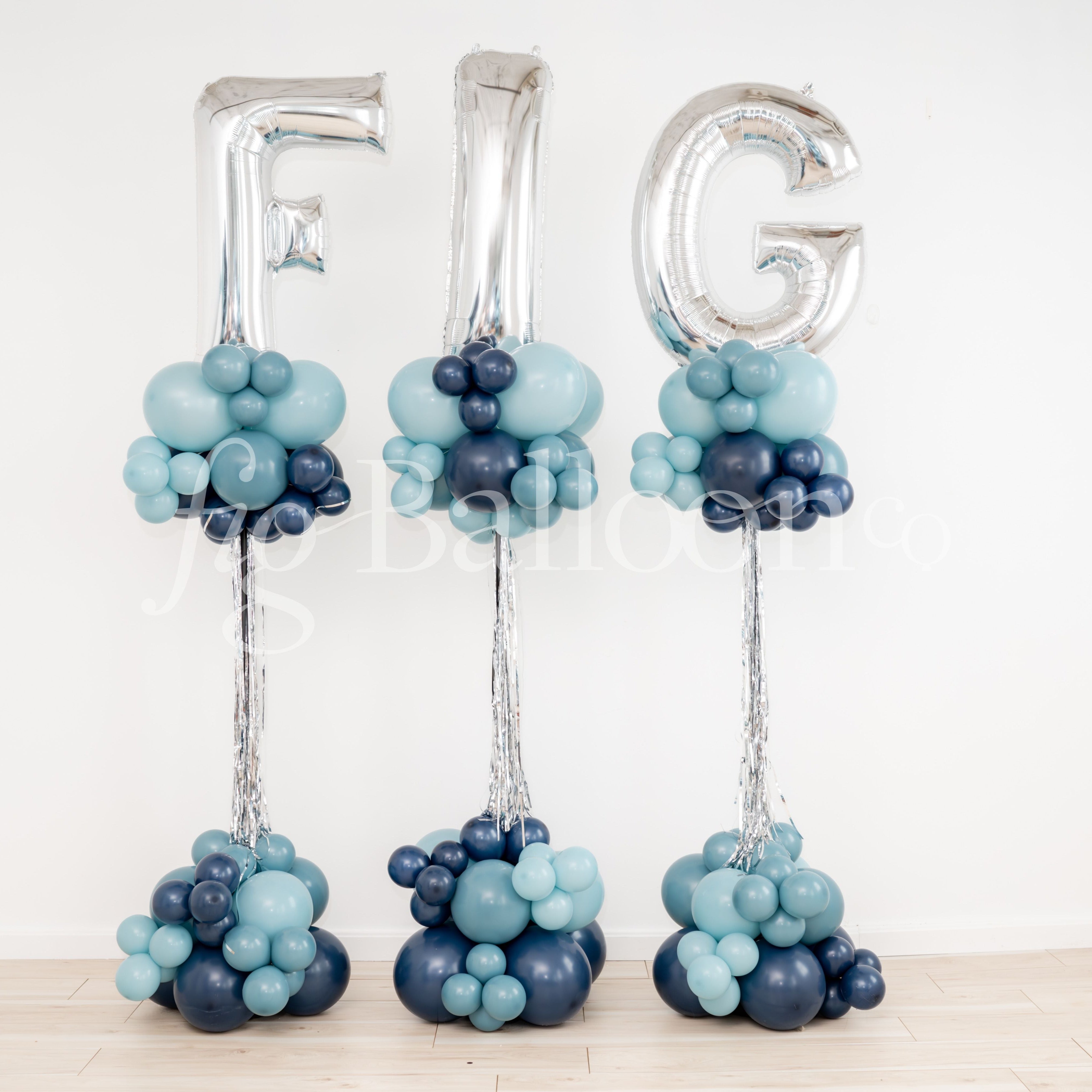LETTER PARTY POLE FIG
