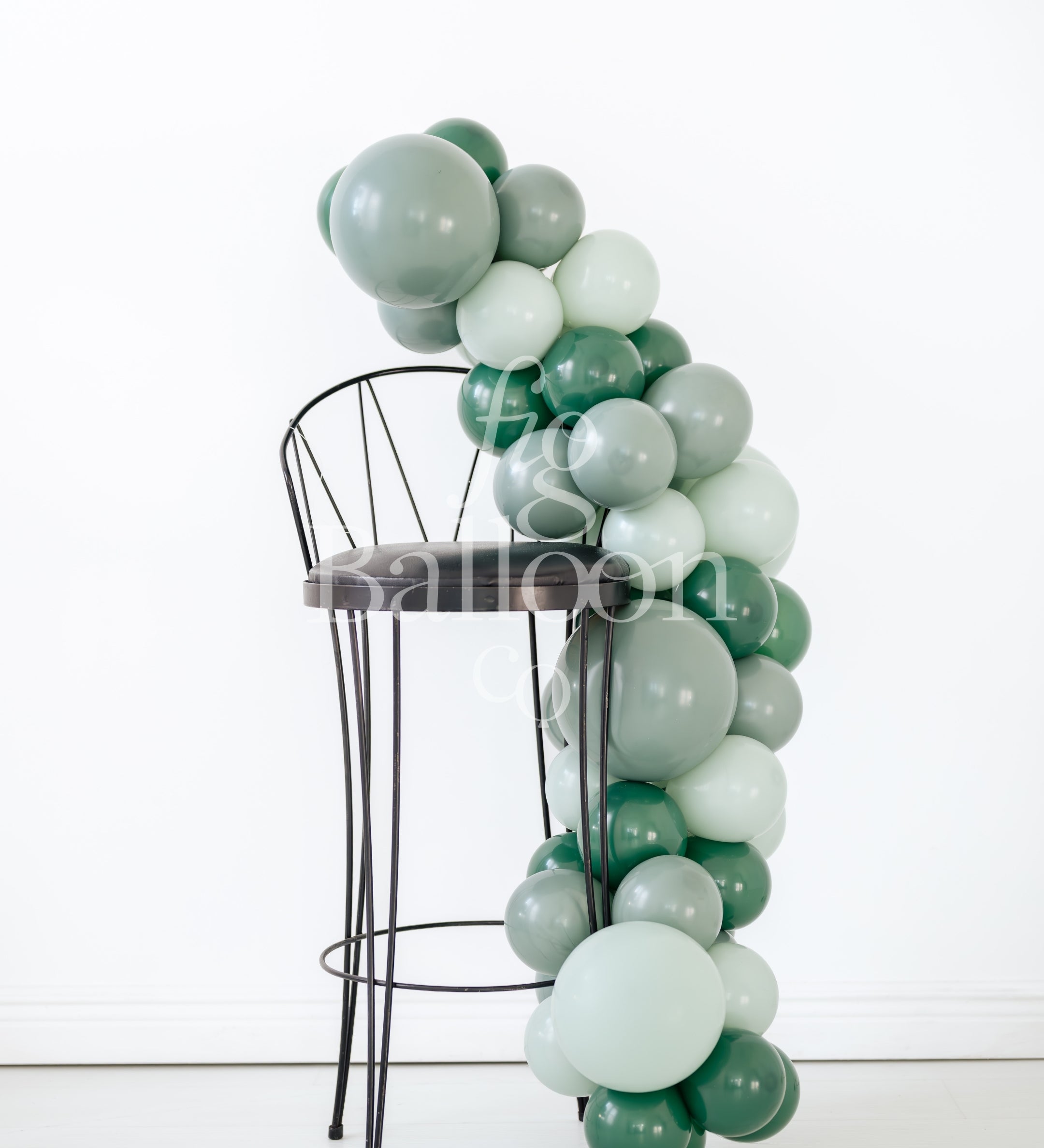 Mini Evergreen Balloon Garland