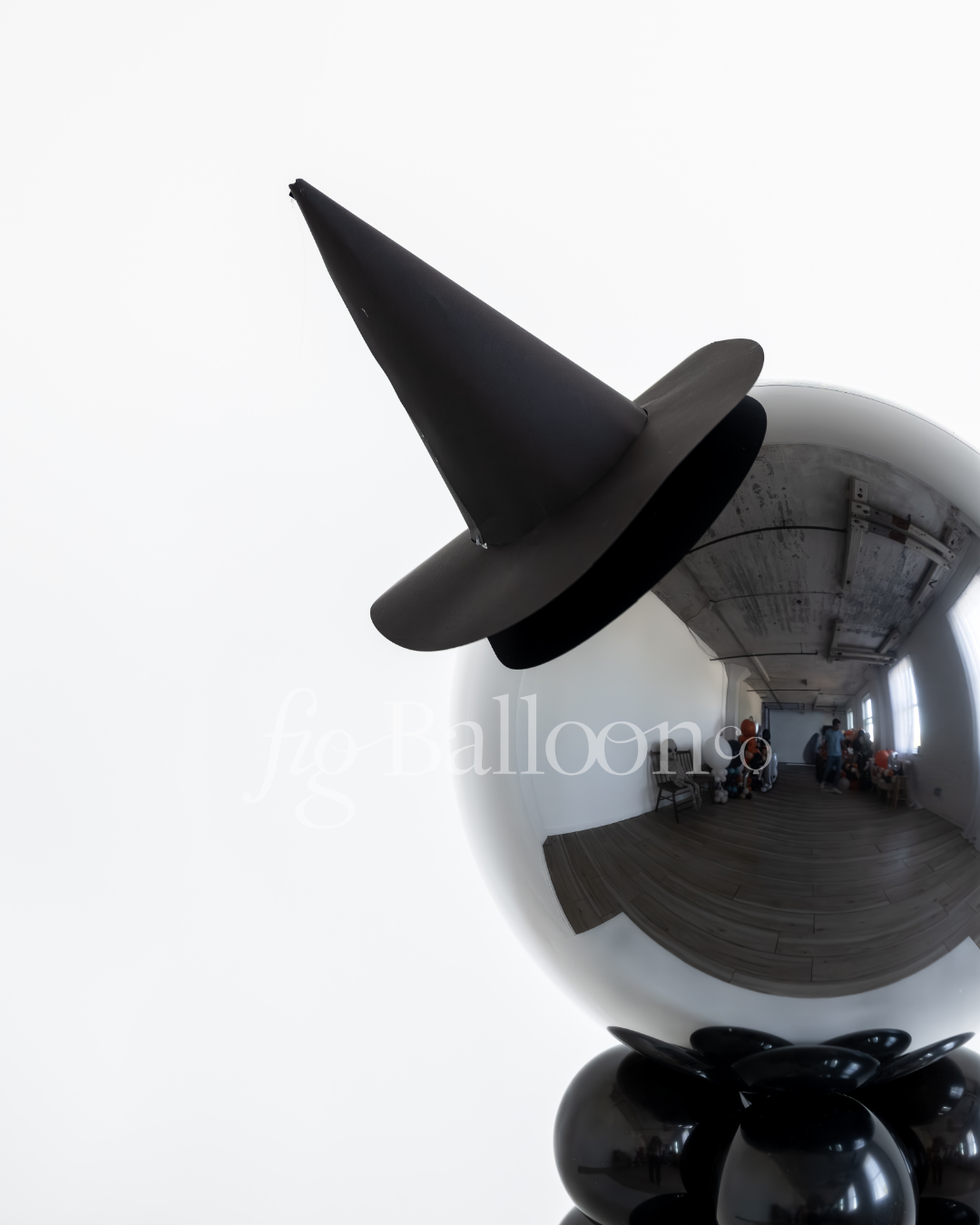 Witch Hat Tabletop Balloon Stack!